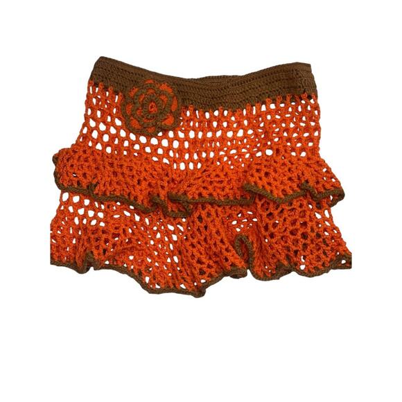 Crochet ruffle mini skirt in - Picture 3 of 5